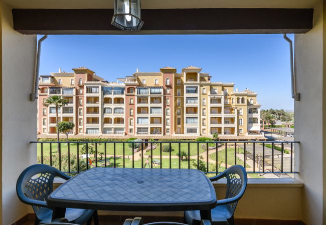 Apartamento en Isla Canela - Los Cisnes - Playa de los Haraganes HLHC184P243