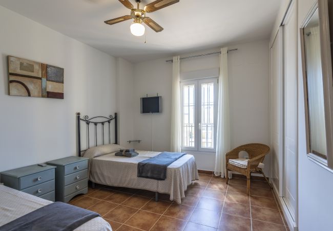Apartamento en Isla Canela - Los Cisnes Atico - Playa de los Haraganes HLHC268P128 Apartamento en Isla Canela - Los Cisnes Atico - Playa de los Haraganes HLHC268P128