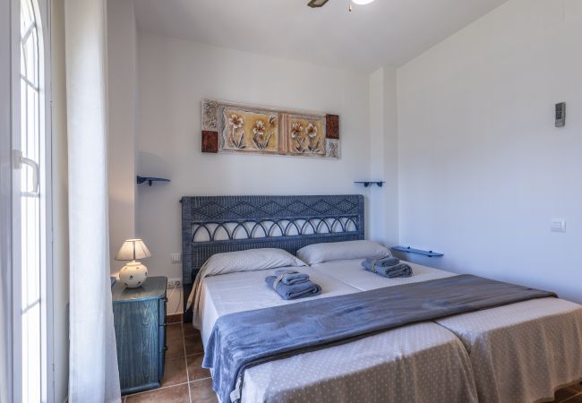 Apartamento en Isla Canela - Los Cisnes Atico - Playa de los Haraganes HLHC268P128 Apartamento en Isla Canela - Los Cisnes Atico - Playa de los Haraganes HLHC268P128