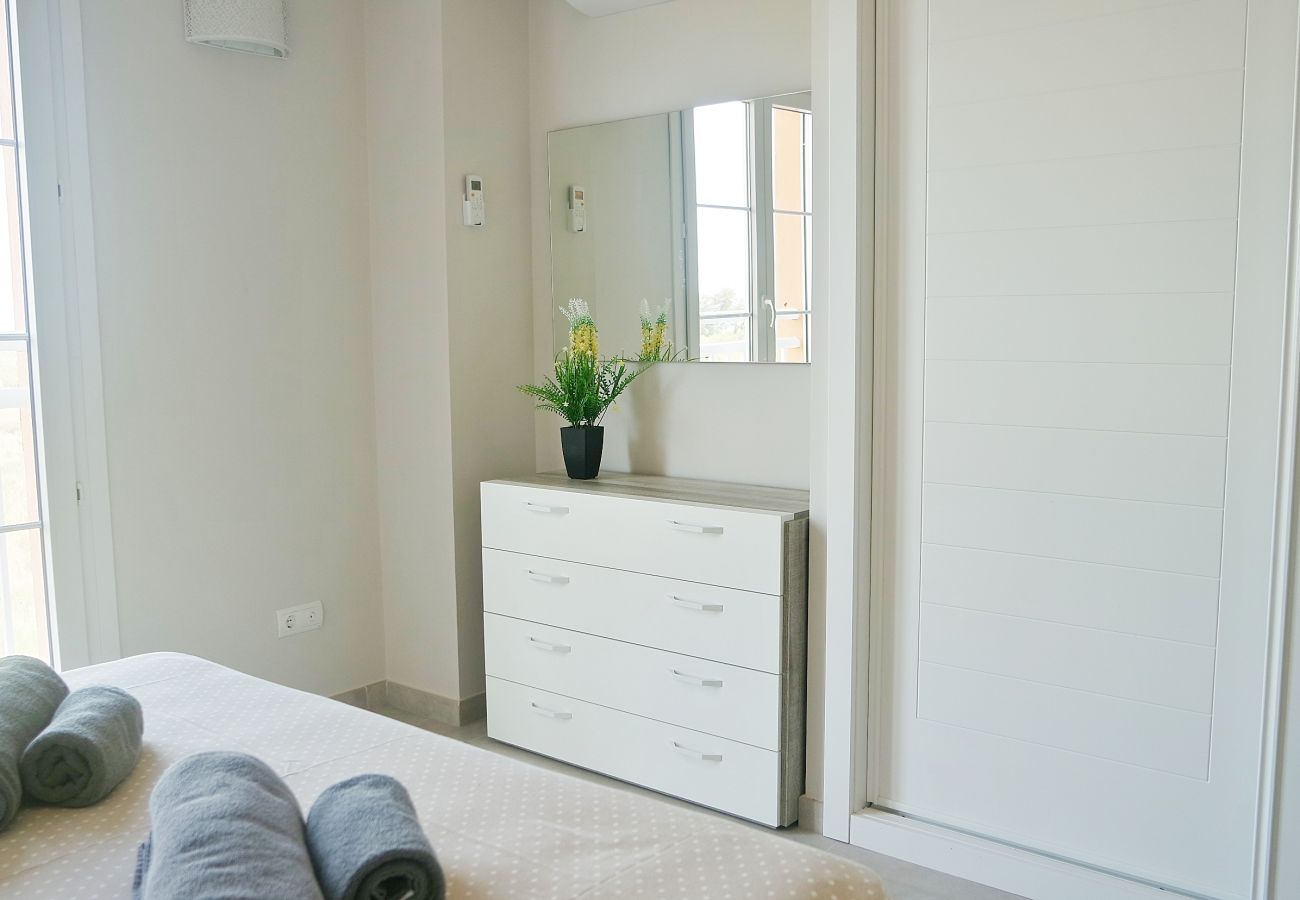 Apartamento en Isla Canela - Las Arenas - Playa de los Haraganes HLHA215P214