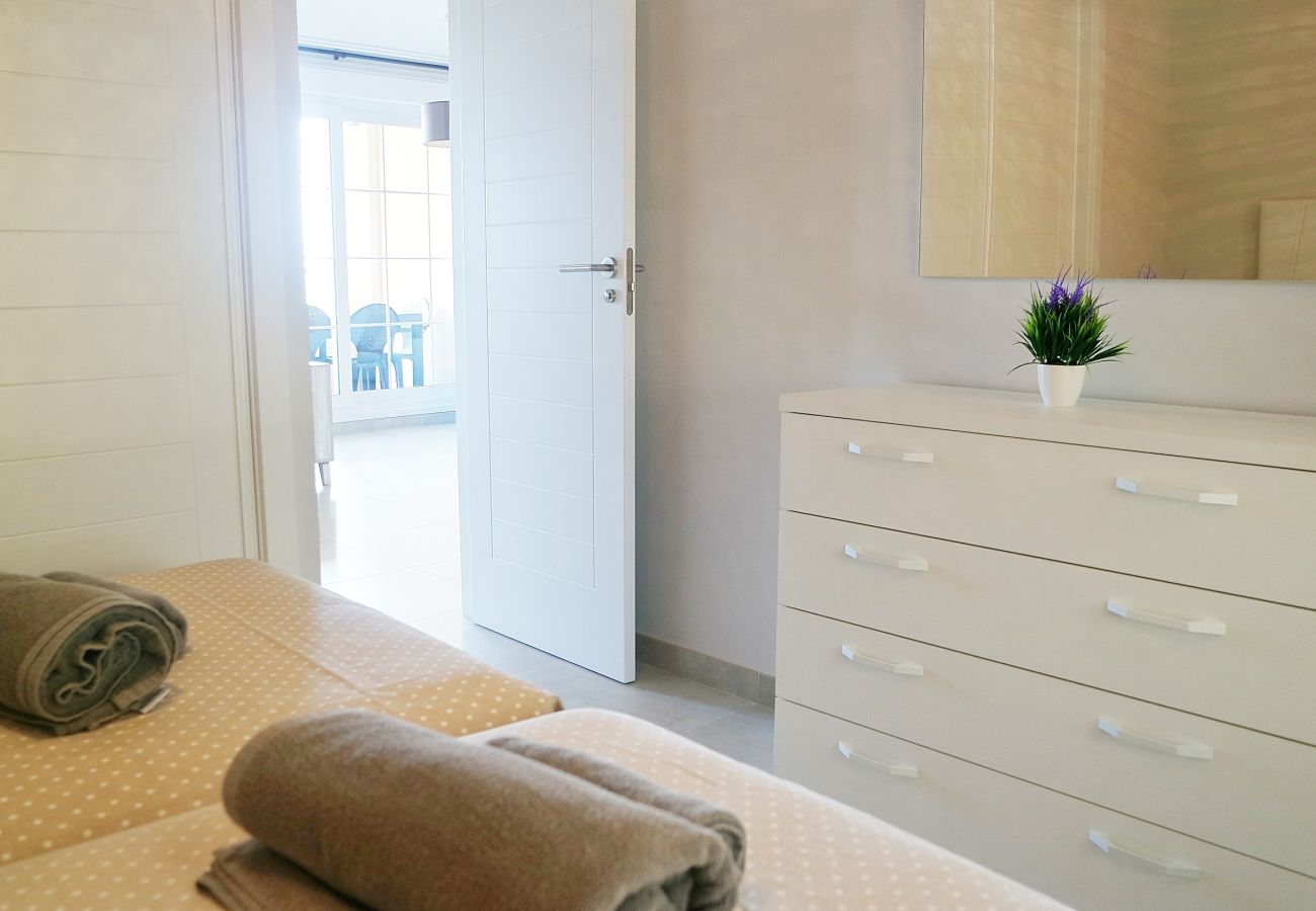 Apartamento en Isla Canela - Las Arenas - Playa de los Haraganes HLHA215P214