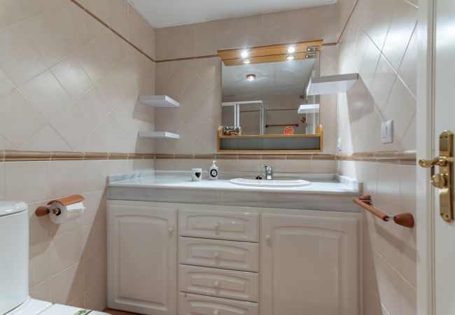 Apartamento en Isla Canela - Los Cisnes Atico - Playa de los Haraganes HLHC146P86 Apartamento en Isla Canela - Los Cisnes Atico - Playa de los Haraganes HLHC146P86
