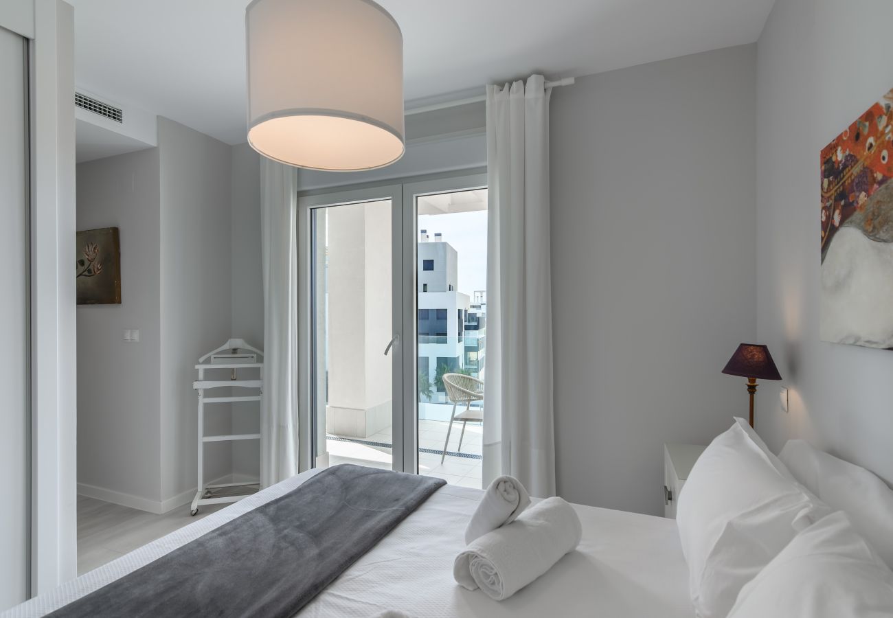 Apartamento en Isla Canela - Los Camaleones - Playa de los Haraganes HLHC3304P25