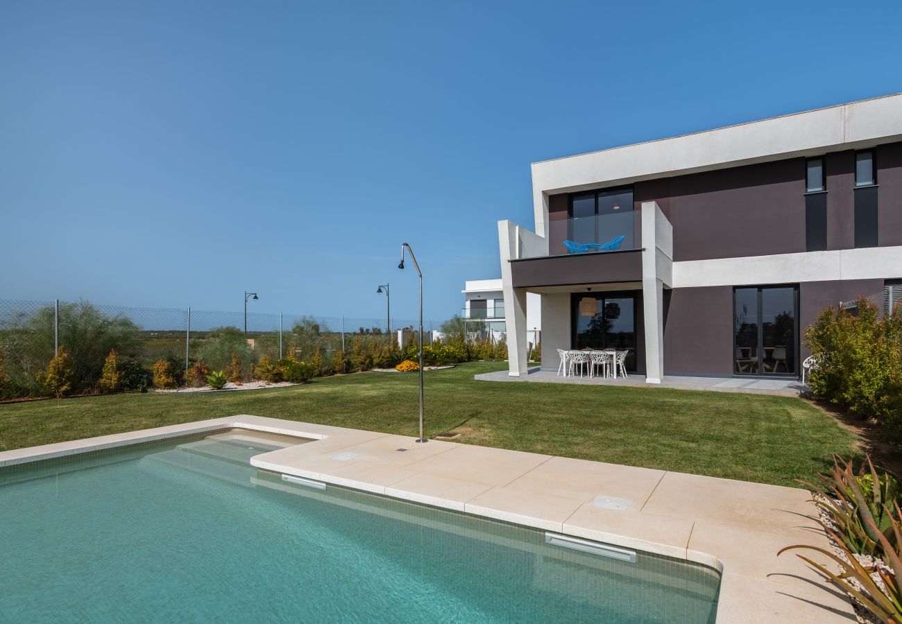 Chalet en Isla Canela - Chalet Las Marismas - Playa de los Haraganes HCHM8P00
