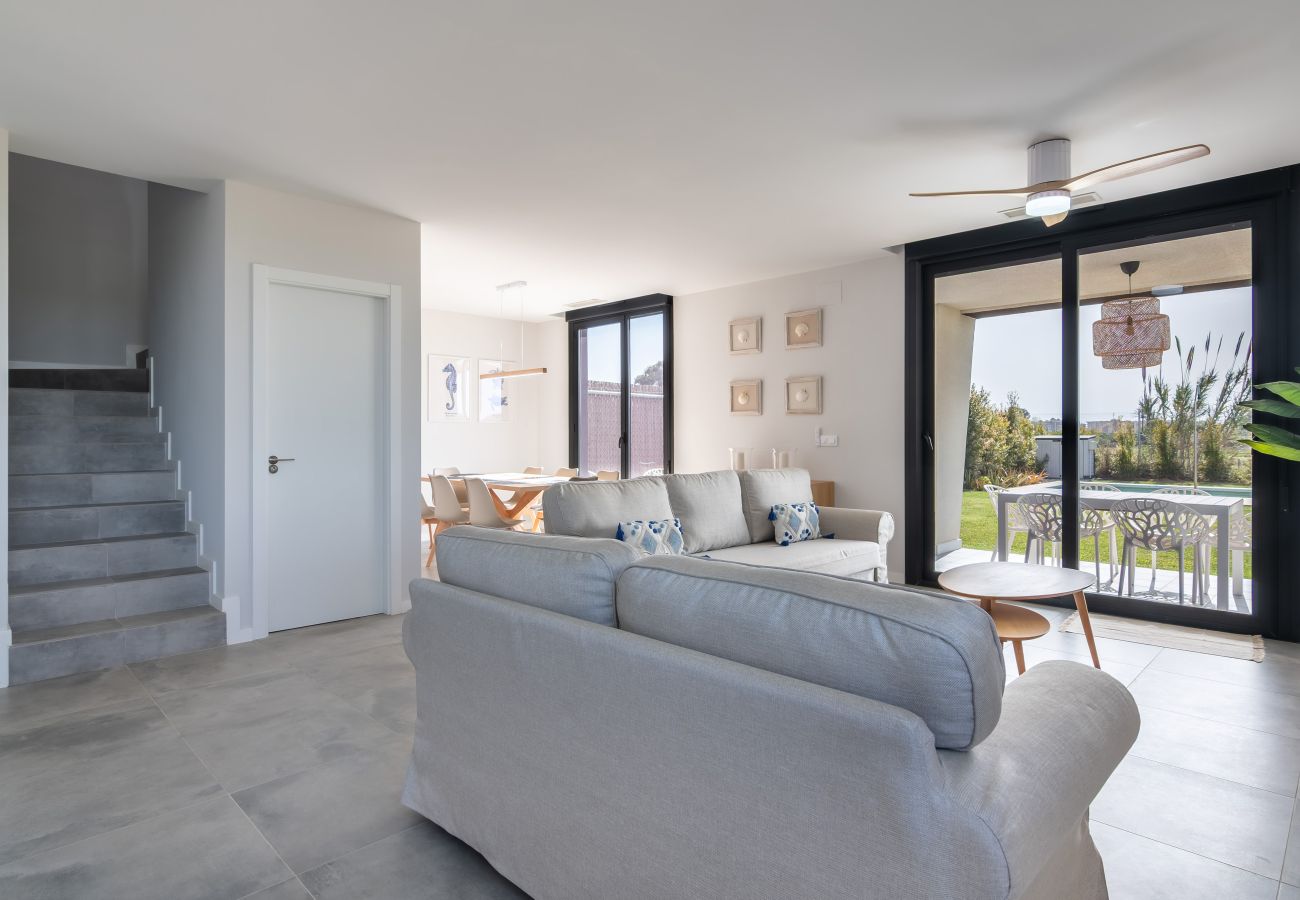 Chalet en Isla Canela - Chalet Las Marismas - Playa de los Haraganes HCHM8P00