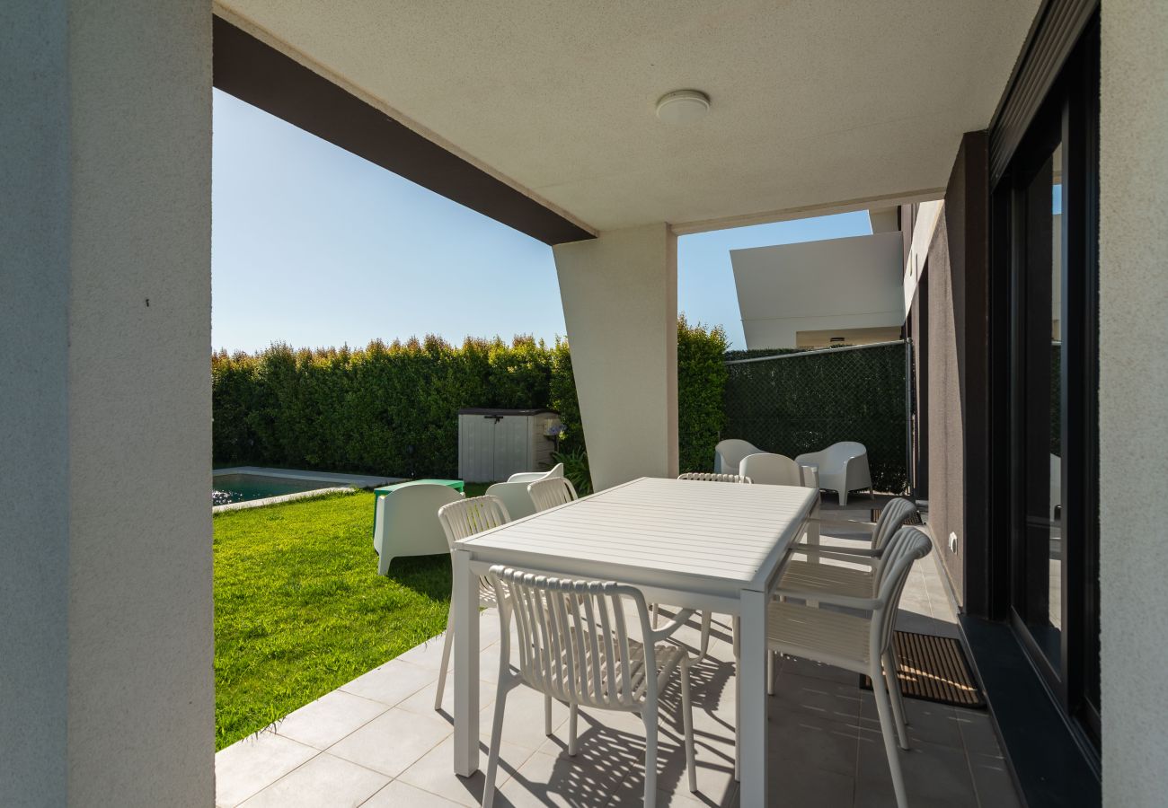Chalet en Isla Canela - Chalet Las Marismas - Playa de los Haraganes HCHM3P00
