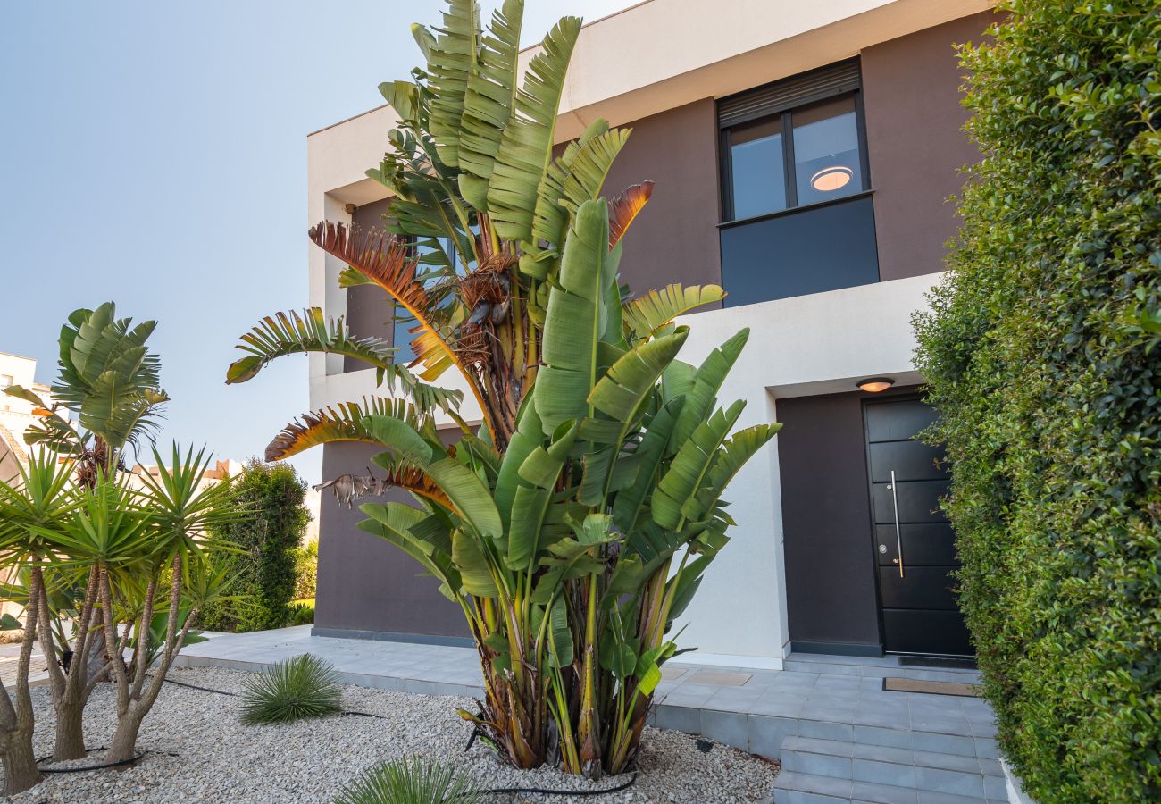 Chalet en Isla Canela - Chalet Las Marismas - Playa de los Haraganes HCHM3P00