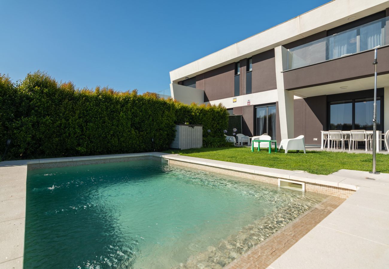 Chalet en Isla Canela - Chalet Las Marismas - Playa de los Haraganes HCHM3P00