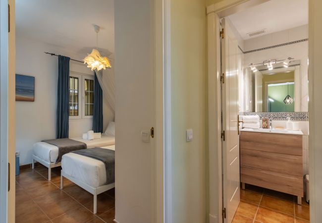 Lejlighed i Punta del Moral - Apartamento con Vistas al Mar de 2 dormitorios en primera línea de playa. Lejlighed i Punta del Moral - Apartamento con Vistas al Mar de 2 dormitorios en primera línea de playa.