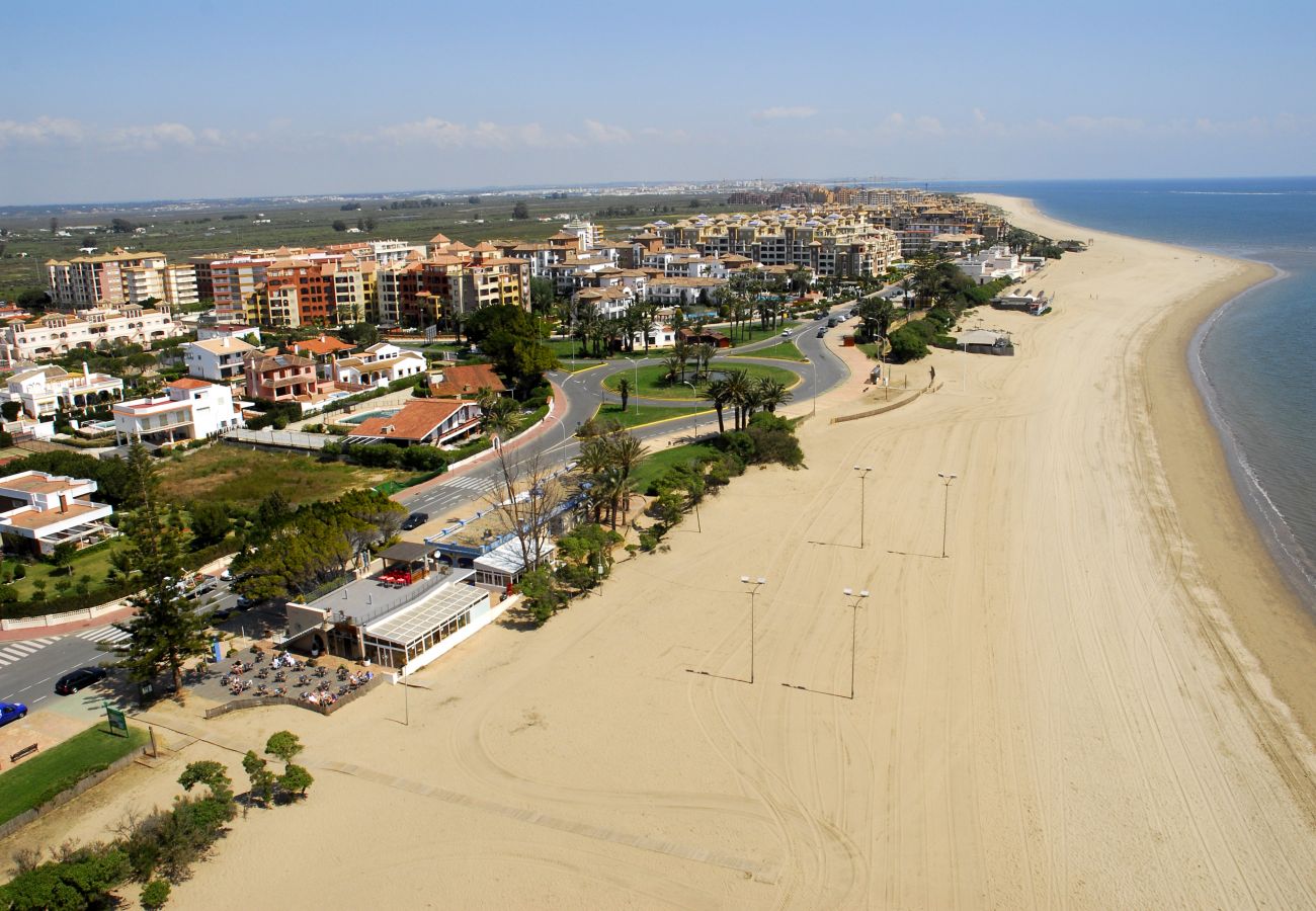Lejlighed i Punta del Moral - Ground floor with 3 bedrooms with big terrace in first beach line