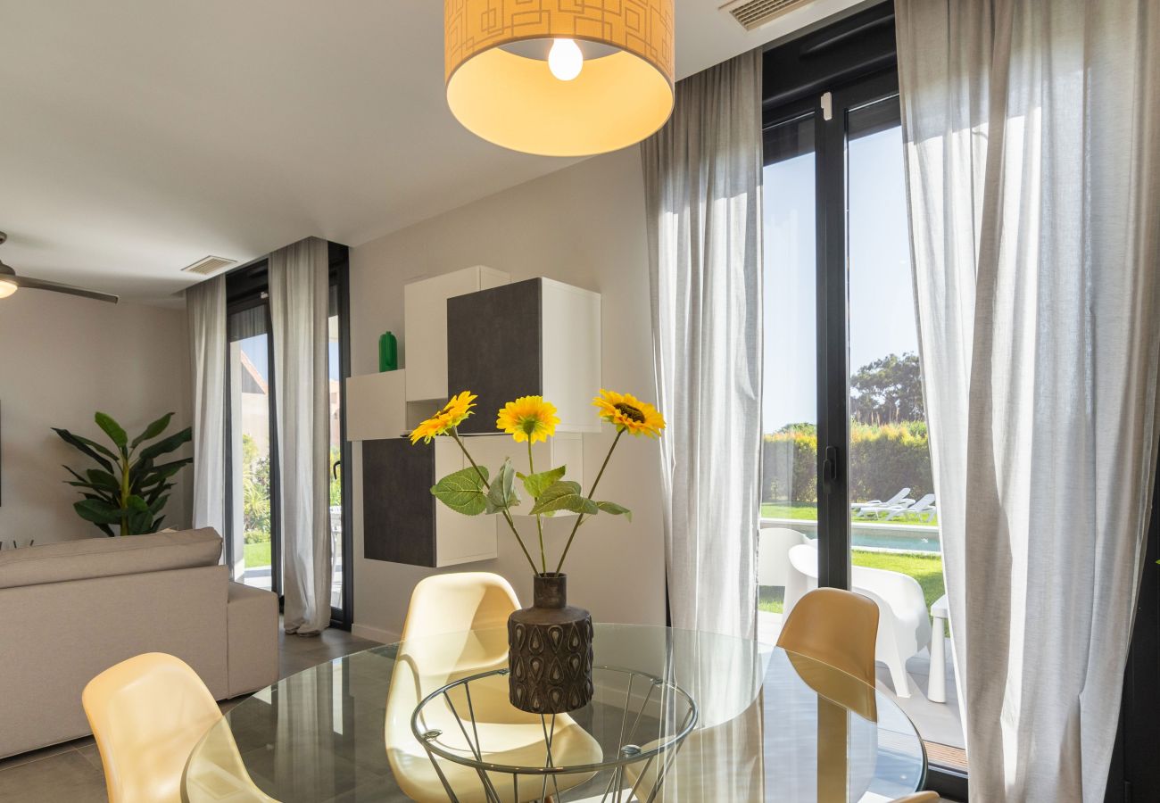 Rækkehus i Isla Canela - Chalet Las Marismas - Playa de los Haraganes HCHM3P00