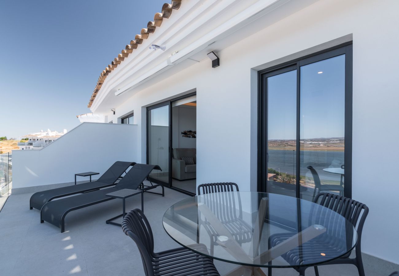 Ferienwohnung in Ayamonte - Casas Riverview - Atic in front of Guadiana Ayamonte AHR71AP25