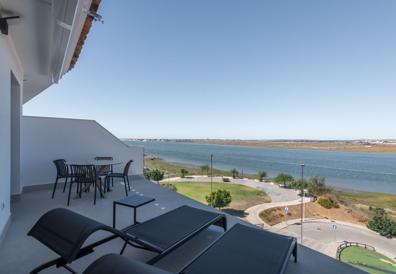Ferienwohnung in Ayamonte - Casas Riverview - Atic in front of Guadiana Ayamonte AHR71AP25