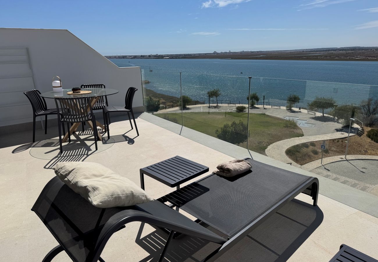 Appartement in Ayamonte - Casas Riverview - Atic in front of Guadiana Ayamonte AHR71AP25 Appartement in Ayamonte - Casas Riverview - Atic in front of Guadiana Ayamonte AHR71AP25