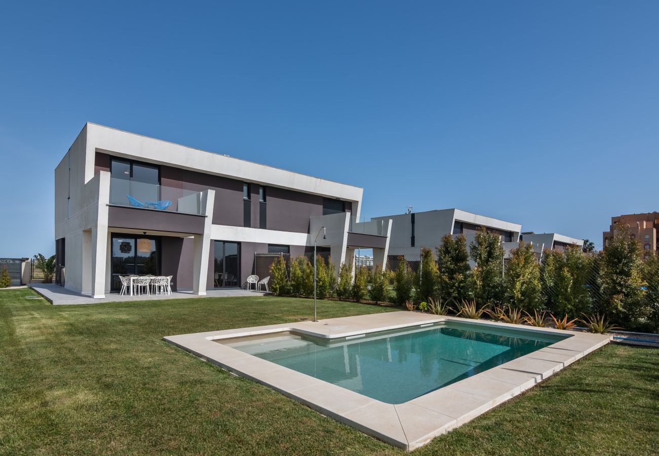 Chalet in Isla Canela - Chalet Las Marismas - Playa de los Haraganes HCHM8P00
