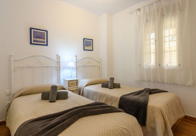 Apartamento em Isla Canela - Los Cisnes - Haraganes Beach HLHC184P243 Apartamento em Isla Canela - Los Cisnes - Haraganes Beach HLHC184P243