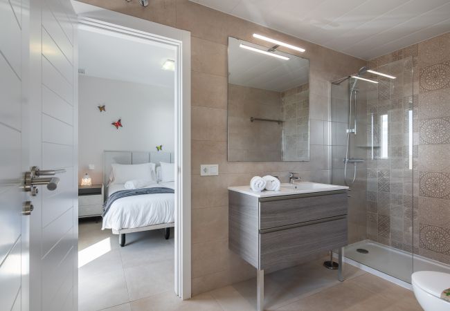 Apartamento em Isla Canela - Los Flamencos Penthouse by Ĥ - Haraganes Beach HLHF4501P43 Apartamento em Isla Canela - Los Flamencos Penthouse by Ĥ - Haraganes Beach HLHF4501P43