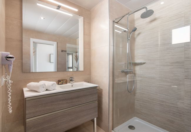 Apartamento em Isla Canela - Los Flamencos Penthouse by Ĥ - Haraganes Beach HLHF4501P43 Apartamento em Isla Canela - Los Flamencos Penthouse by Ĥ - Haraganes Beach HLHF4501P43