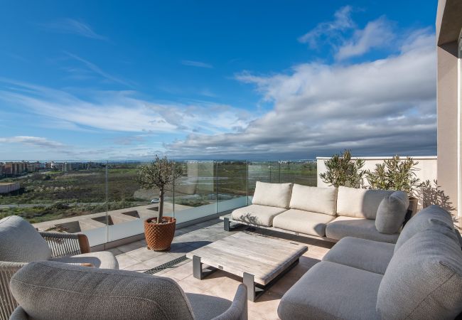 Apartamento em Isla Canela - Los Flamencos Penthouse by Ĥ - Haraganes Beach HLHF4501P43 Apartamento em Isla Canela - Los Flamencos Penthouse by Ĥ - Haraganes Beach HLHF4501P43