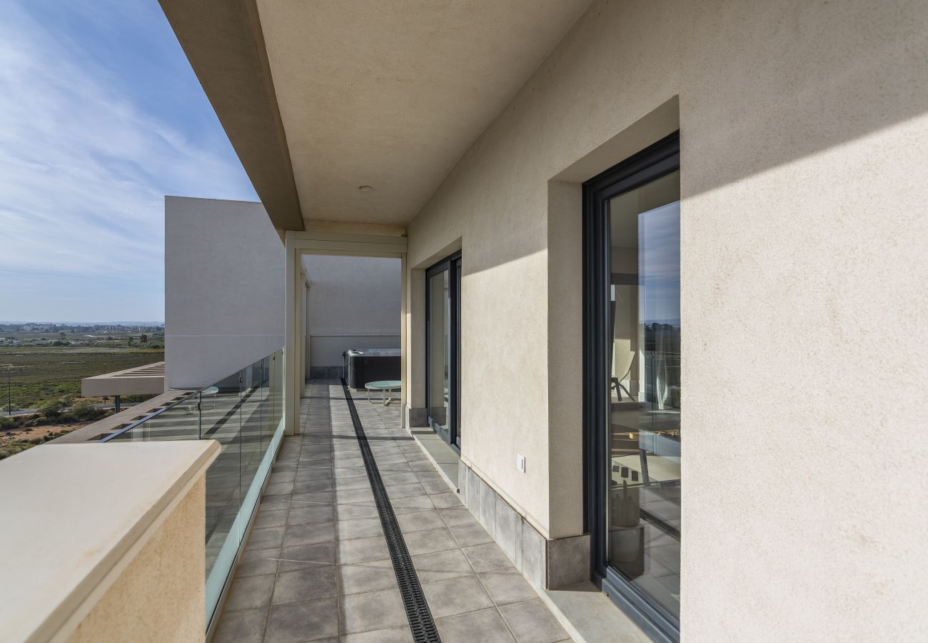 Apartamento em Isla Canela - Los Flamencos Penthouse by Ĥ - Haraganes Beach HLHF3502P18