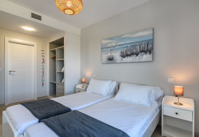 Apartamento em Isla Canela - Los Flamencos by Ĥ - Haraganes Beach HLHF4203PE56 Apartamento em Isla Canela - Los Flamencos by Ĥ - Haraganes Beach HLHF4203PE56