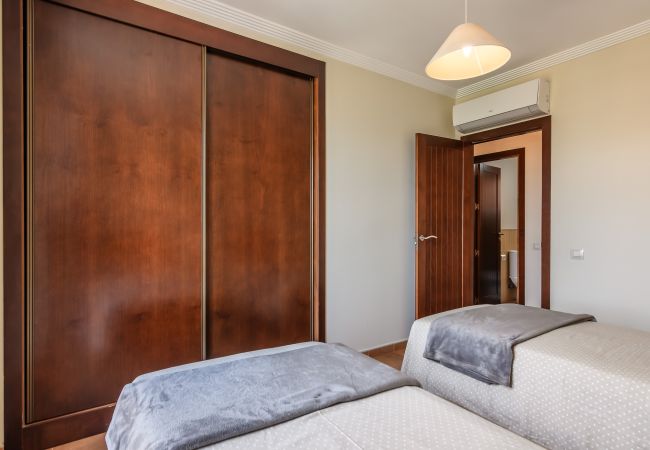 Lägenhet i Isla Canela - Las Arenas - Haraganes Beach HLHA69P12 Lägenhet i Isla Canela - Las Arenas - Haraganes Beach HLHA69P12