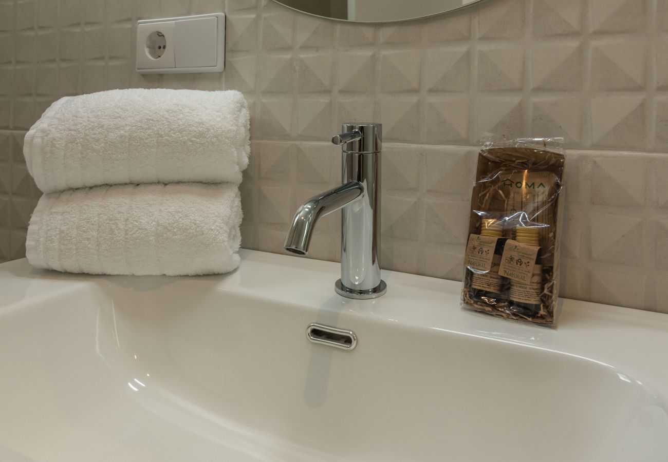 Lägenhet i Ayamonte - Apartamentos Puerto - Centro Ayamonte AEHP22DP77